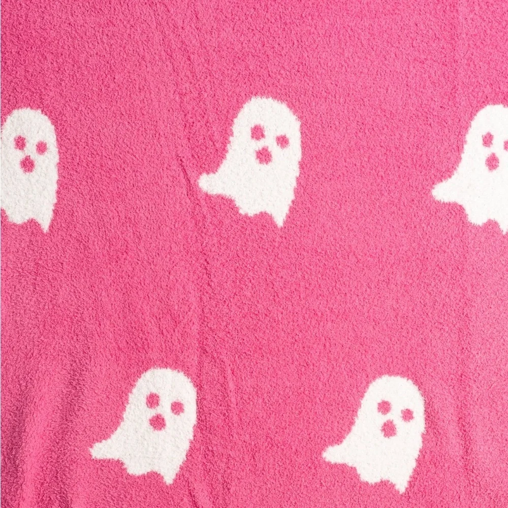 Cupcake & Cashmere Viral Ghost blanket
